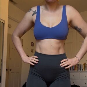 Alphalete sports bra